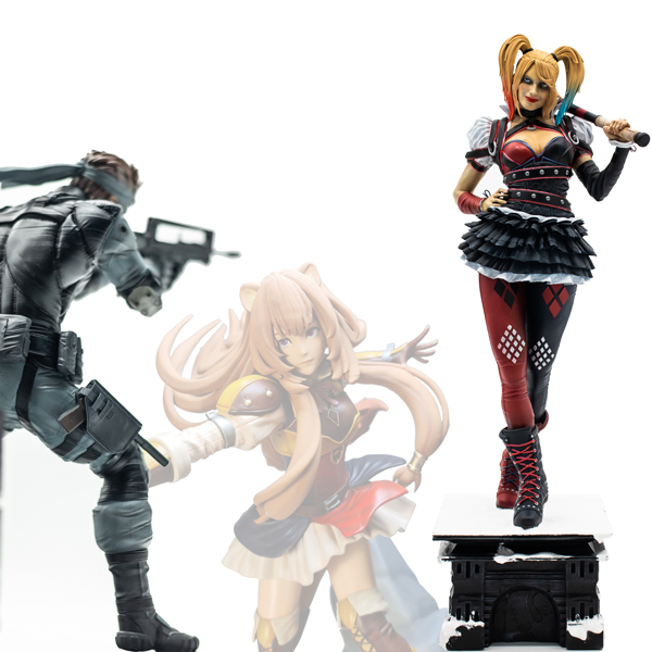 Portada Blog 3D Inquieto con figuras de Solid Snake, Raphtalia y Harley Quinn