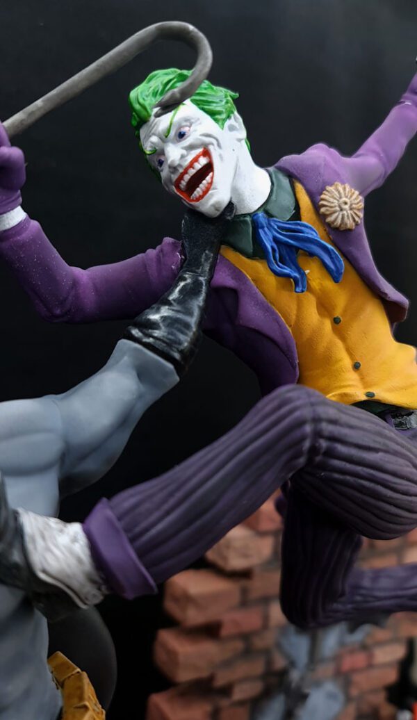 Figura Premiun Batman contra Joker detalle Joker