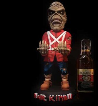 Expositor de bebidas de Iron Maiden en 3D