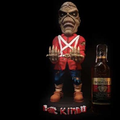 Expositor de bebidas de Iron Maiden en 3D