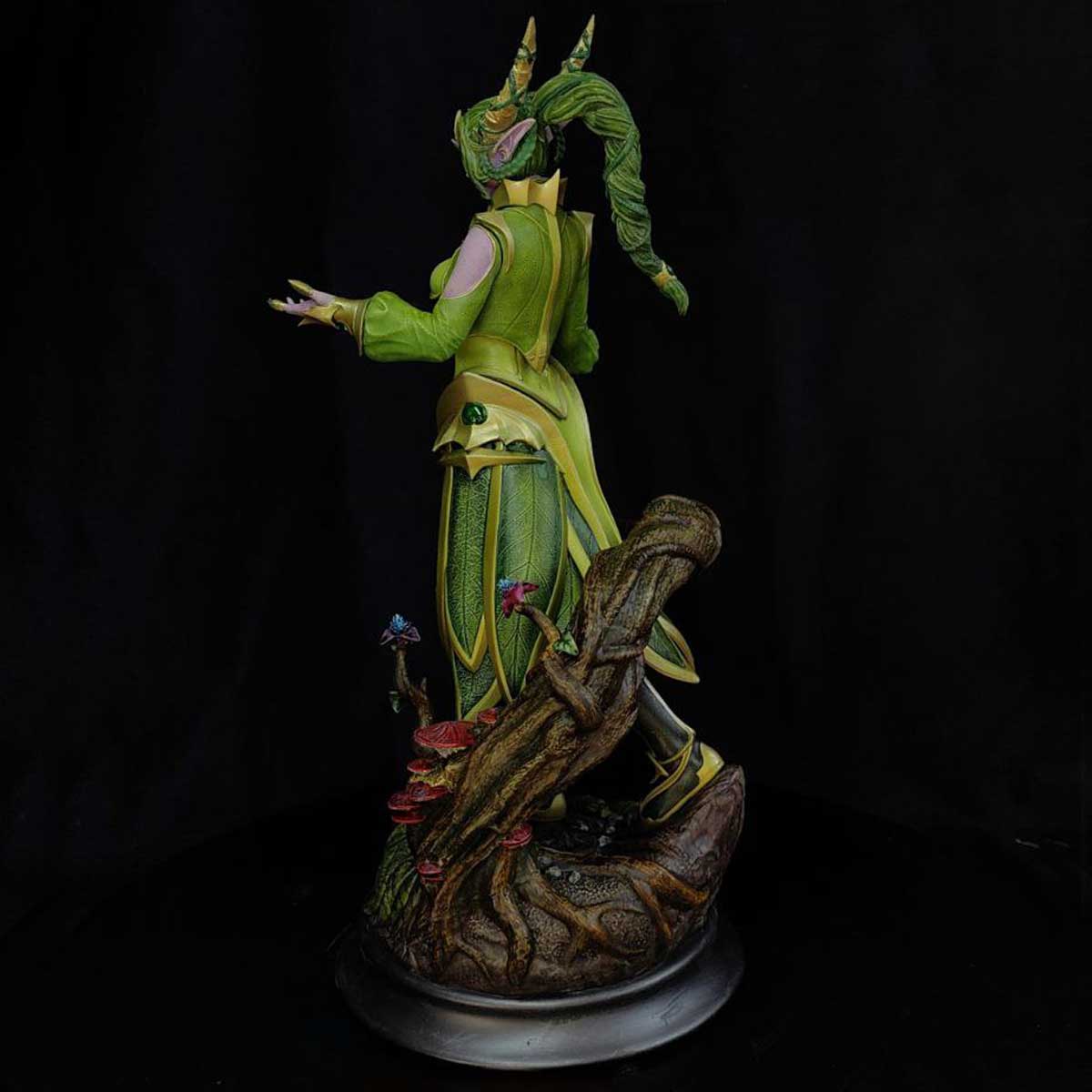 Figura-de-Ysera-del-Sueño-Esmeralda-en-forma-élfica-2
