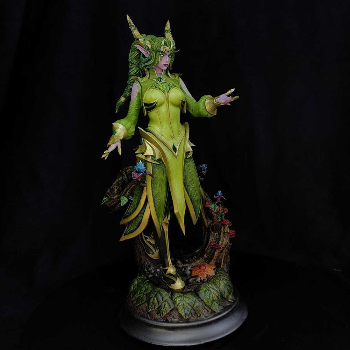 Figura-de-Ysera-del-Sueño-Esmeralda-en-forma-élfica-6